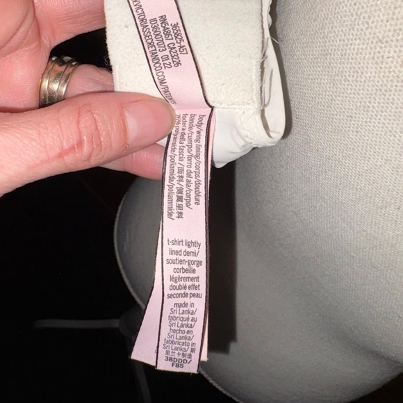 Victoria's Secret Lightly Lined T-Shirt Bra With Underwire 38DDD - Picture 3 of 3